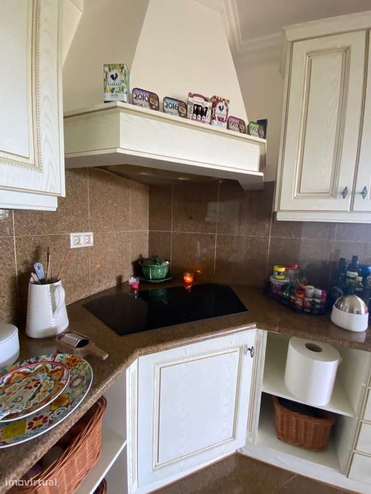 Magnífica Quinta V8 com piscina e deslumbrante vista mar. Localizada-36