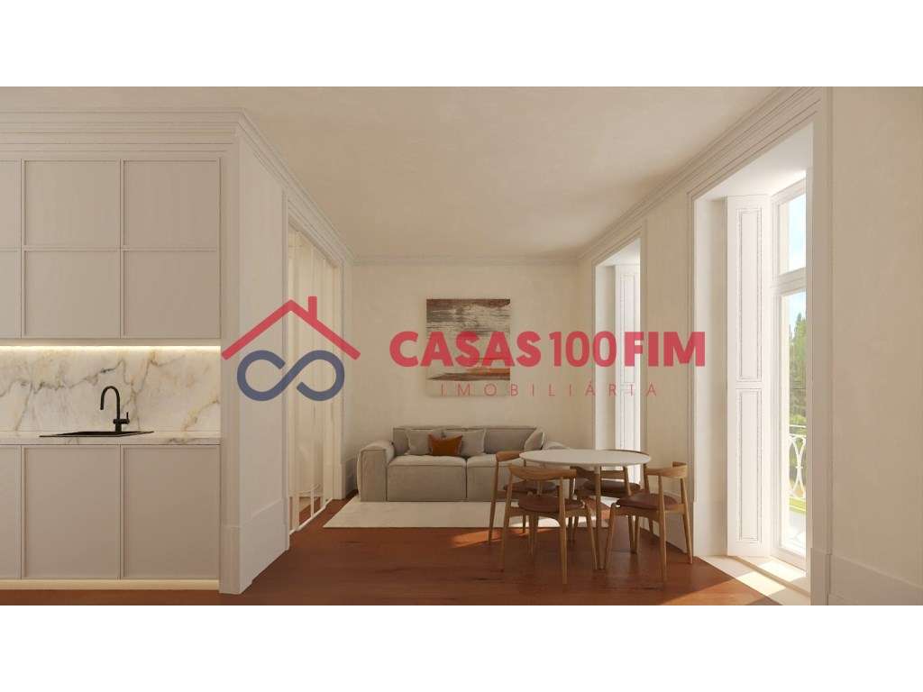 Apartamento T2 com varanda Cedofeita, Porto-1