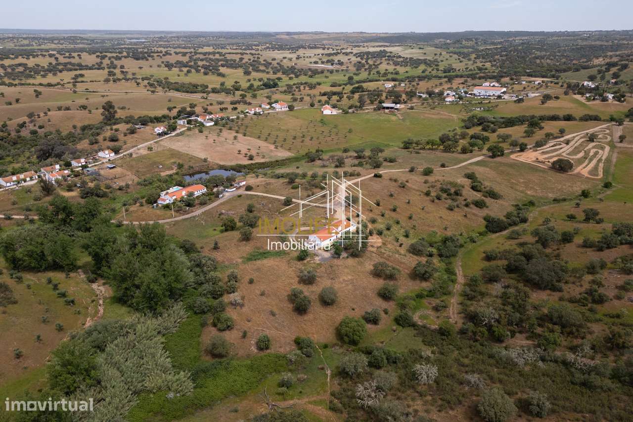 Monte das Parreiras com 2ha em Malarranha-14