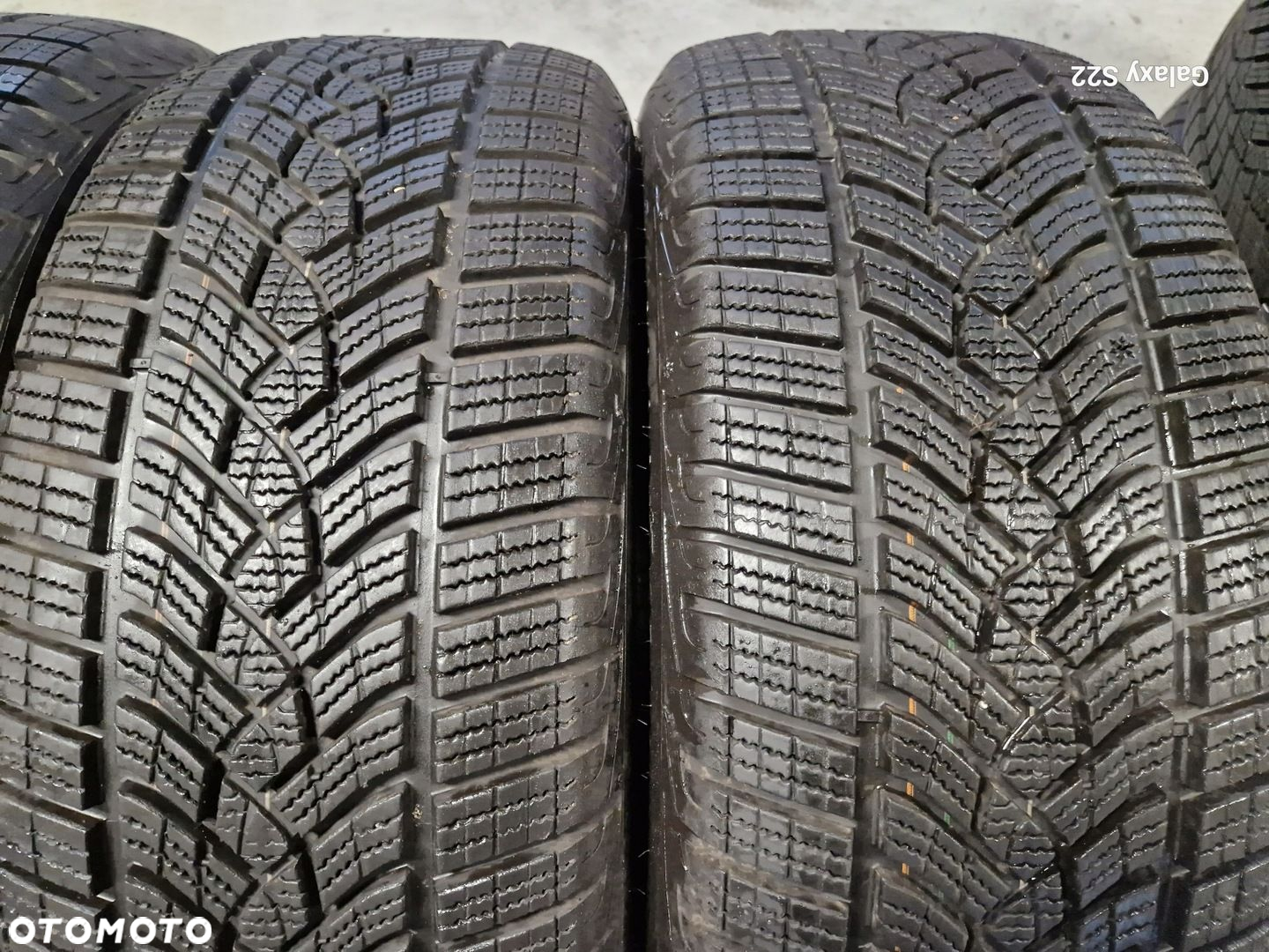 225/50/17 225/50r17 Goodyear Ultra Grip Performance G1 98h MO - 2