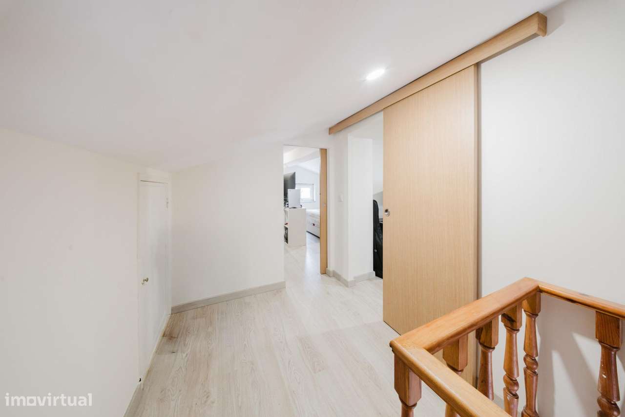 Moradia Independente em Caneças, Odivelas - T3+5-8