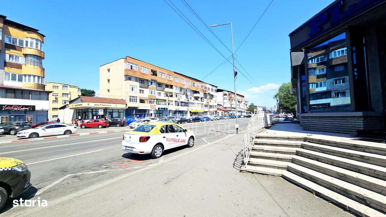 Apartament 4 camere, strada Victoriei - ETAJ 2 - Imagine principală: 4/12