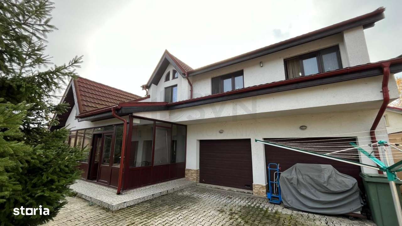 Vila deosebita cu piscina si teren generos Buftea zona exclusivista - Imagine principală: 1/15