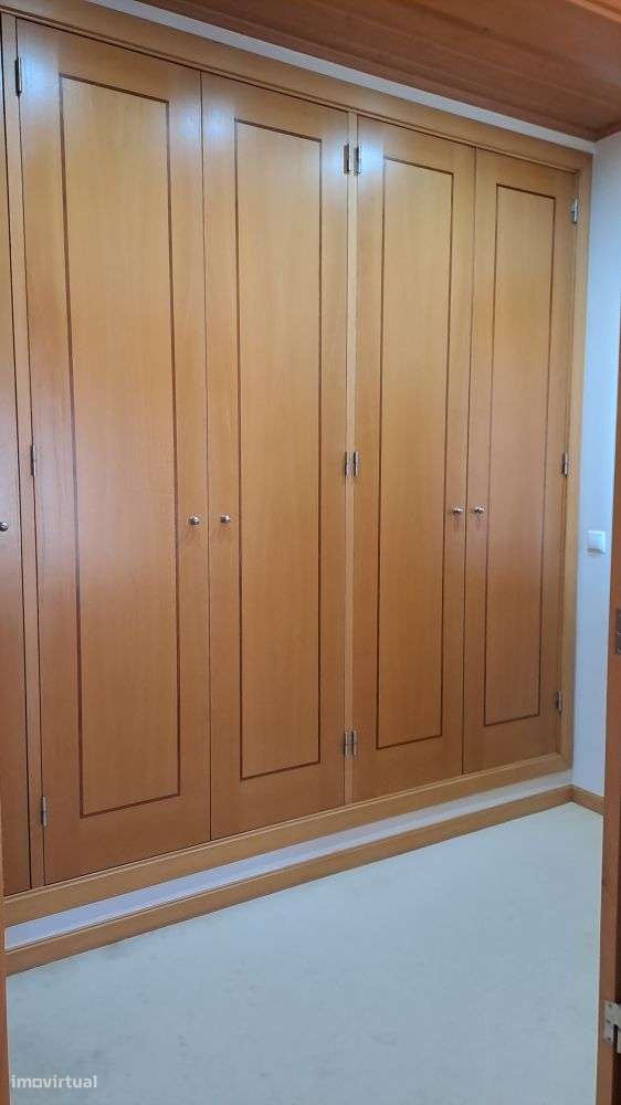 Excelente Moradia Isolada T4 a 15 kms do Portinho da Arrábida - Grande imagem: 4/38