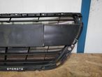 Grill atrapa zderzaka przedniego Peugeot 208 Lift - 4