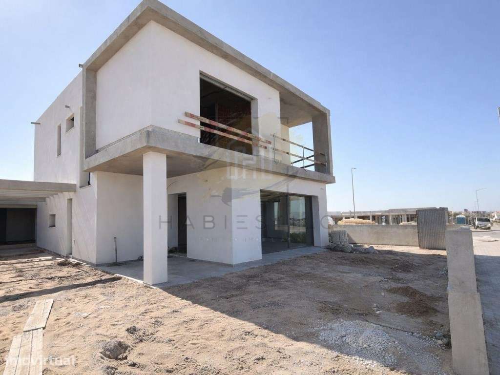 Moradia Nova T4 com Piscina em Azeitão- Vista Serra da Arrábida-0