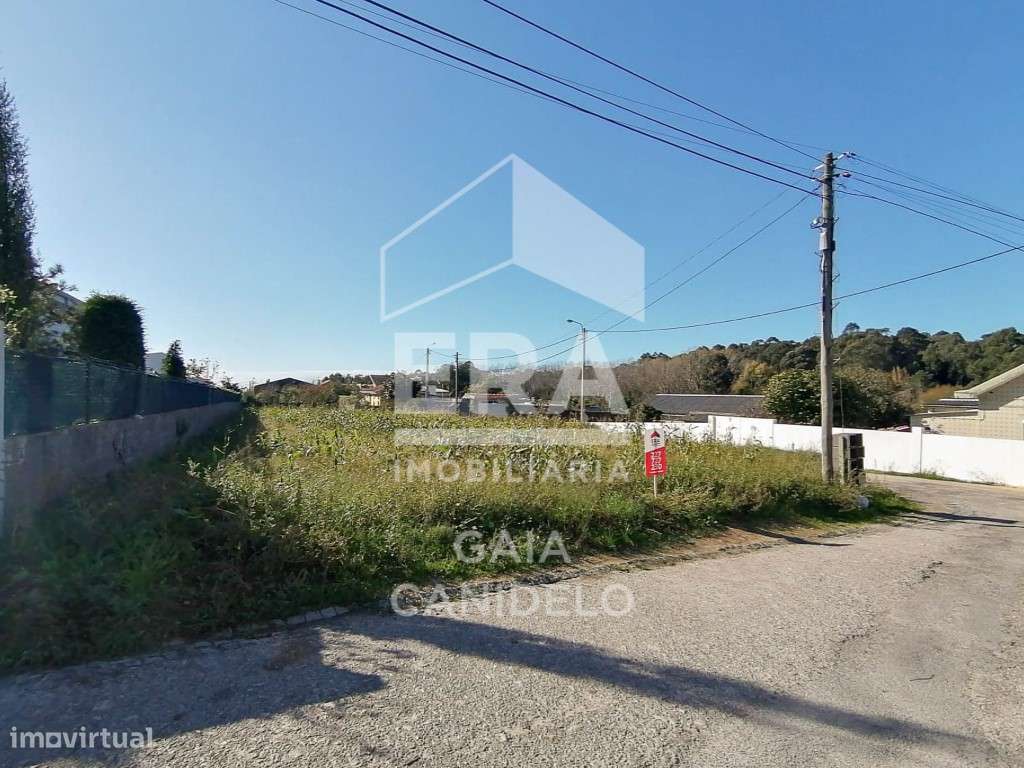 Terreno com 1.000 m² Próximo à Praia - Grande imagem: 2/8