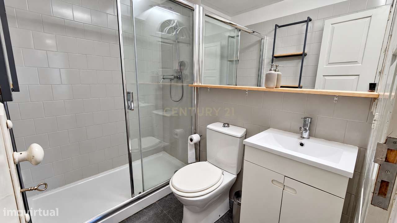 Apartamento T0 | 60 m² | Alojamento Local ativo | Porto-6