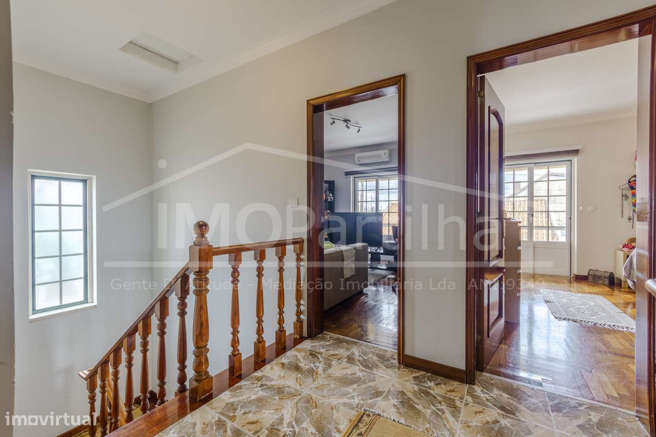 Moradia T5 Isolada com Potencial | 197 m² | São Domingos Rana-12