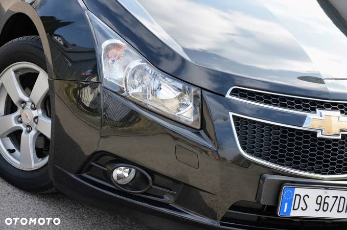 Chevrolet Cruze 1.6 LS - 11