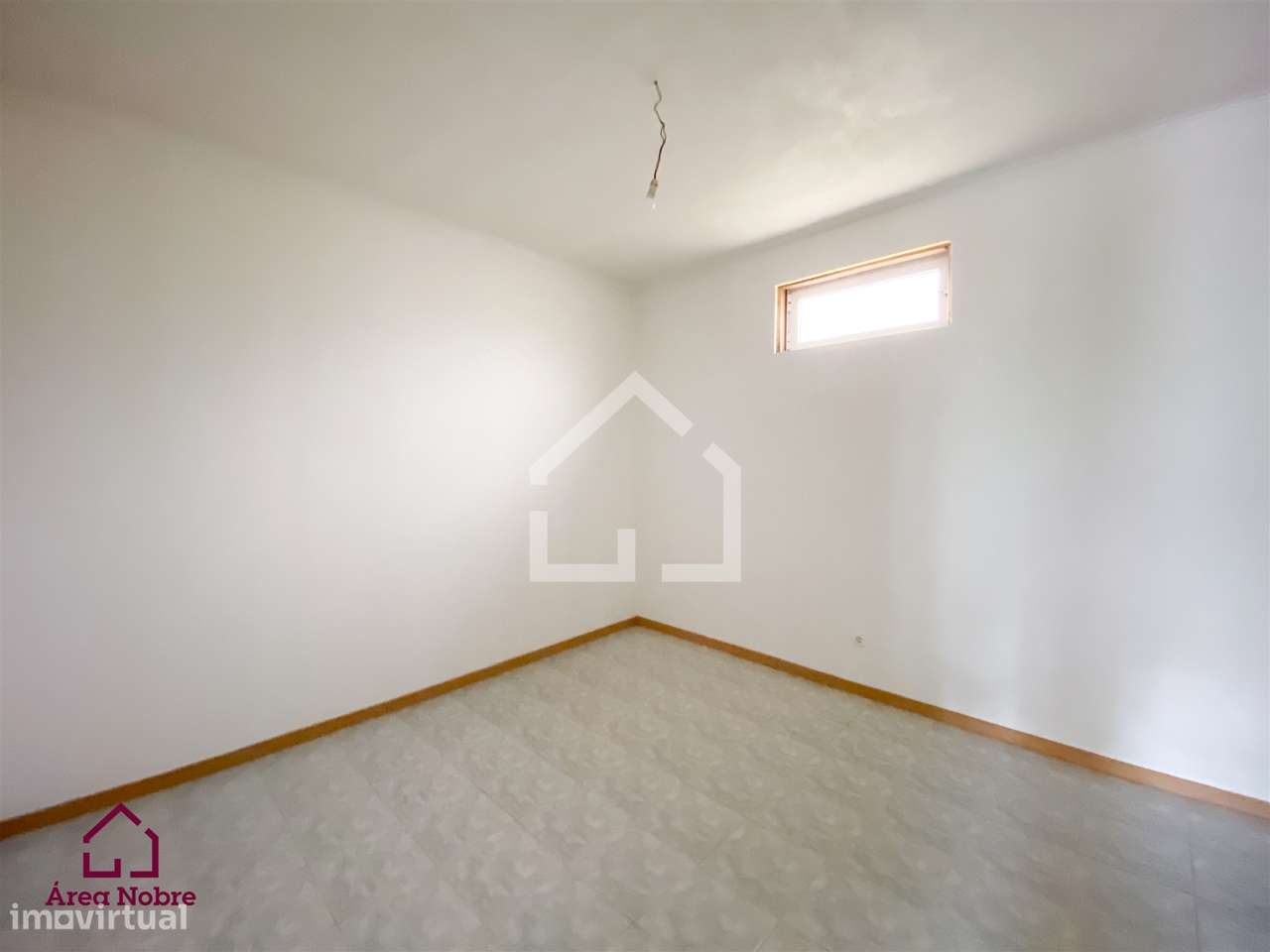 Moradia com 2 Habitações - Souto-29