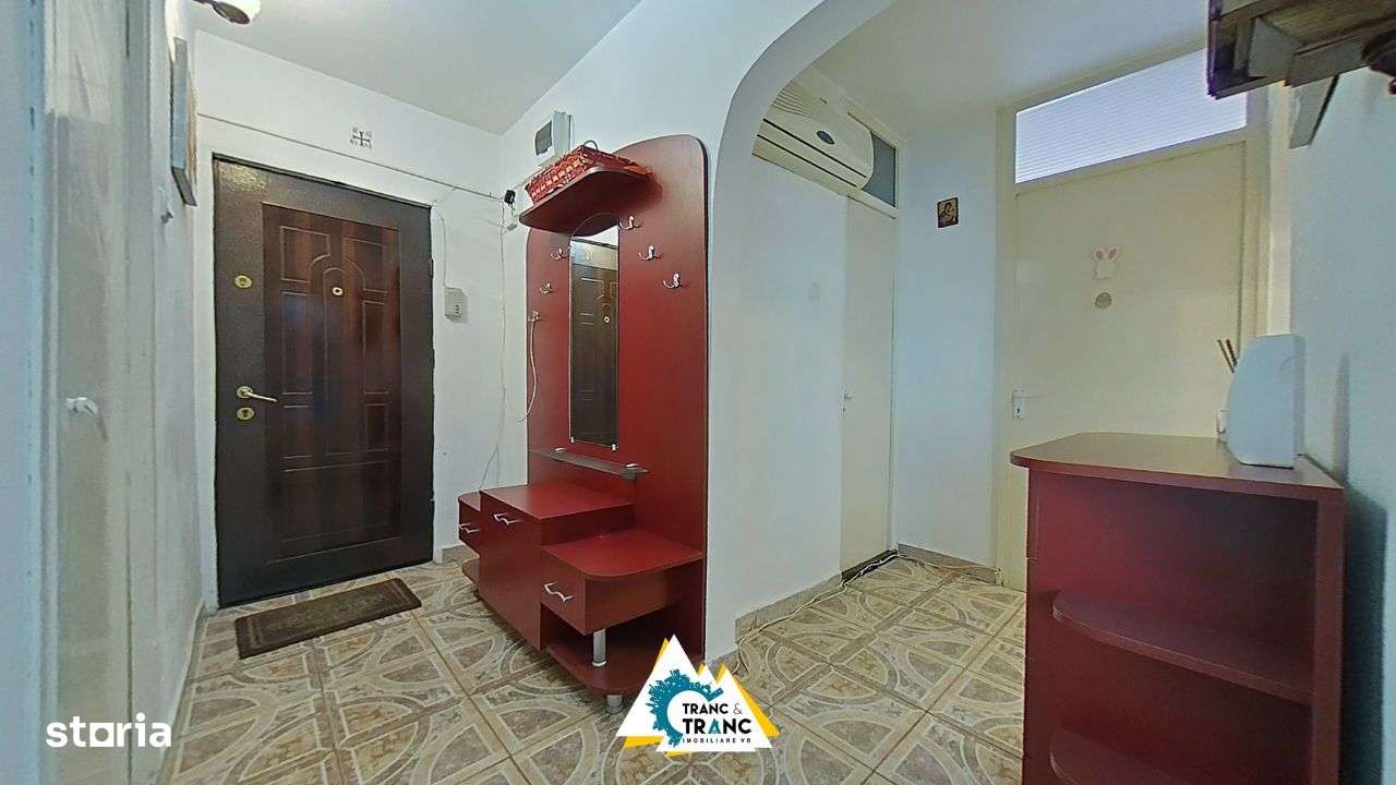Apartament cu 3 camere cu potential extraordinar în Zona Podgoria - Imagine principală: 4/12