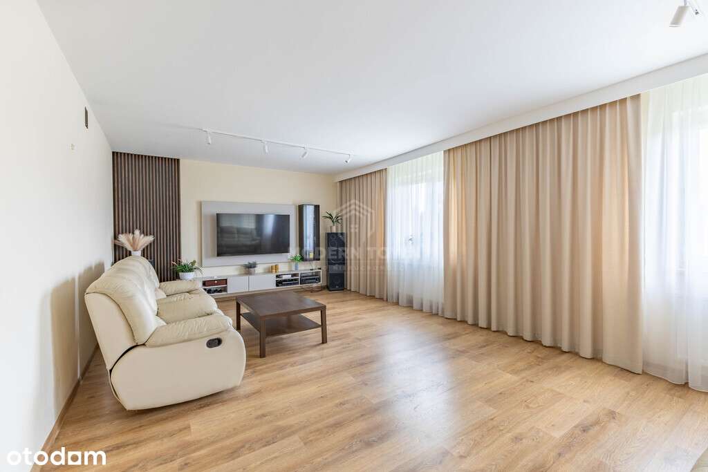 Dom z Dodatkowym Budynkiem–Działalność, Warsztat-3