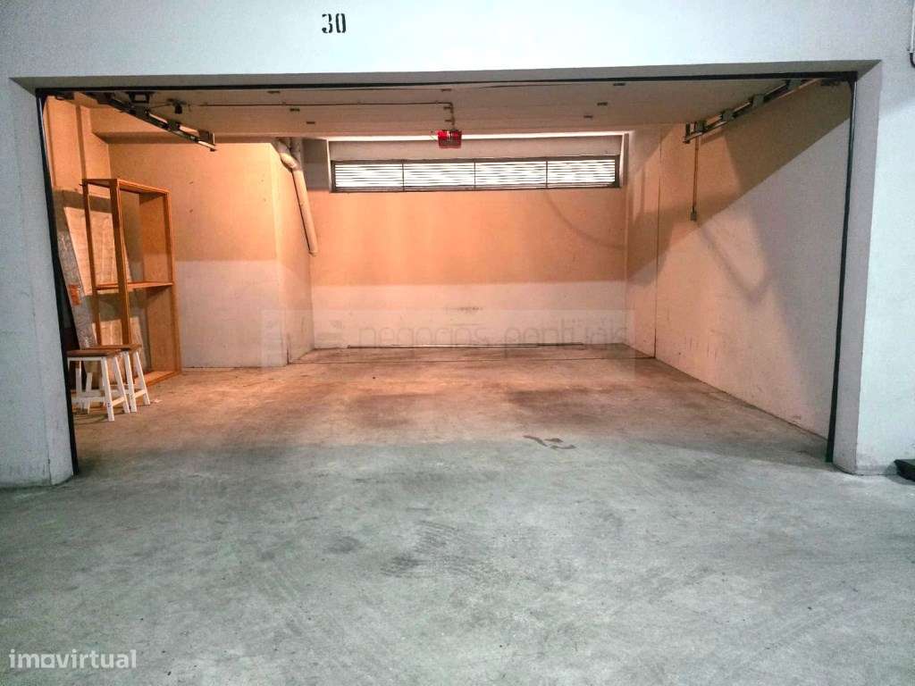 T4 com áreas generosas em São Victor, Braga | Junto a Escola Gulben...-27