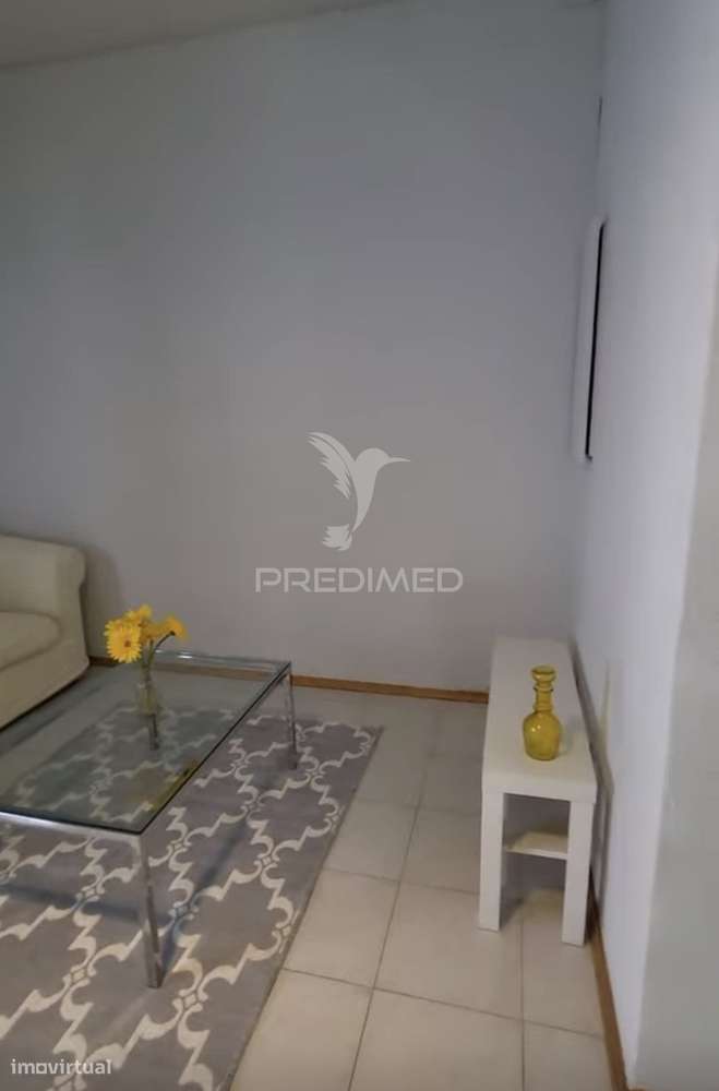 Apartamento T1 com Varanda Fechada junto ao Bonfim – Setúbal-23