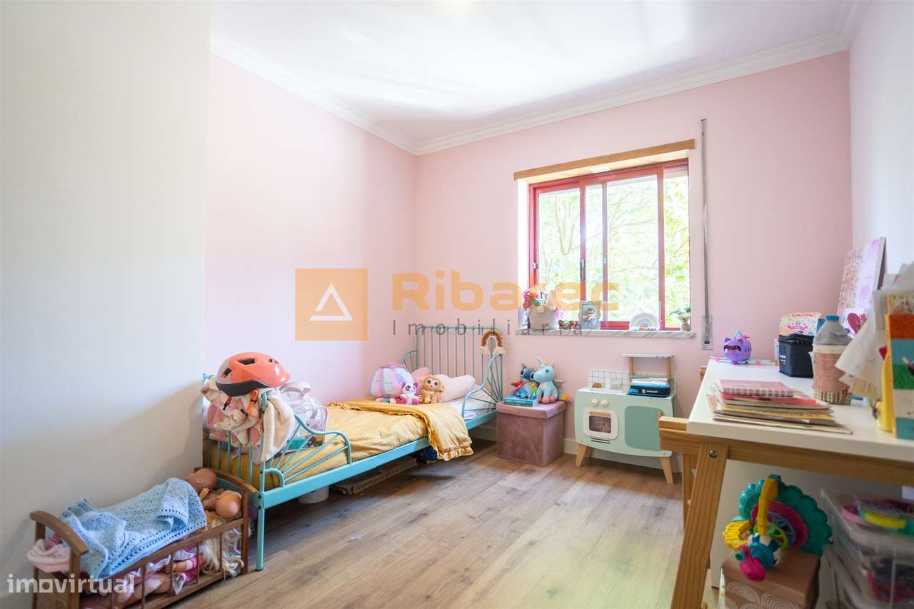 Apartamento T3 no Monte da Caparica-19