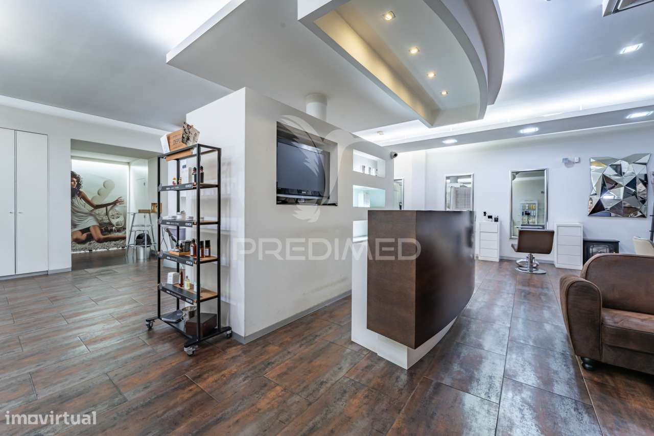 Loja junto Rotunda  Eng. Edgar Cardoso em vila Nova de Gaia - Grande imagem: 5/20