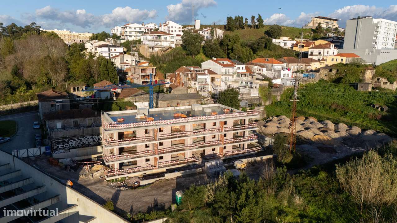 T2 Único com Terraço de 277m² | Valbom, Gondomar-9