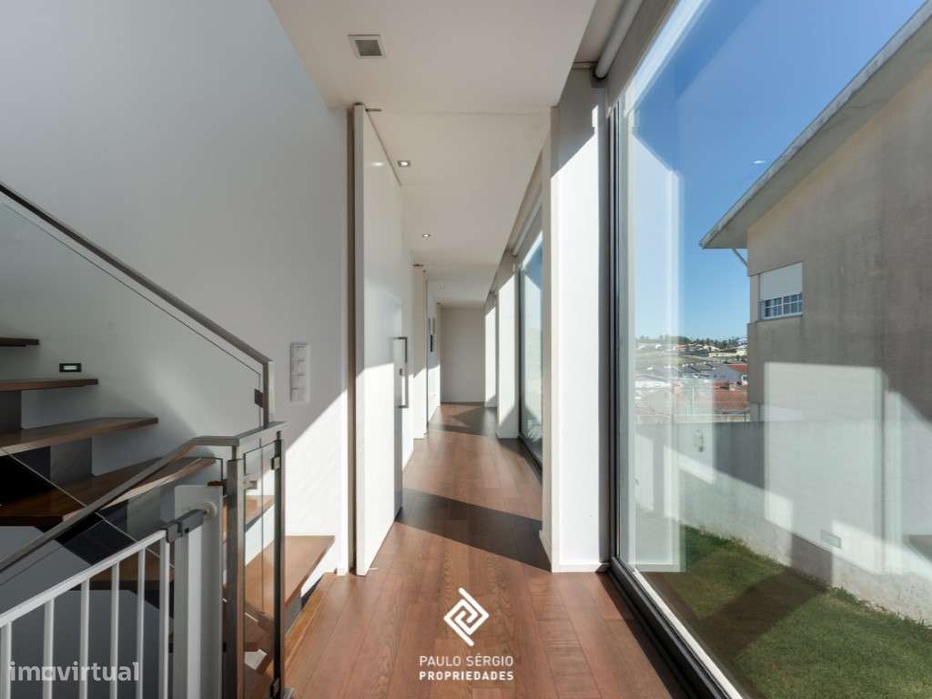 Moradia de 4 frentes - São João de Ver, Santa Maria Feira - Grande imagem: 4/28