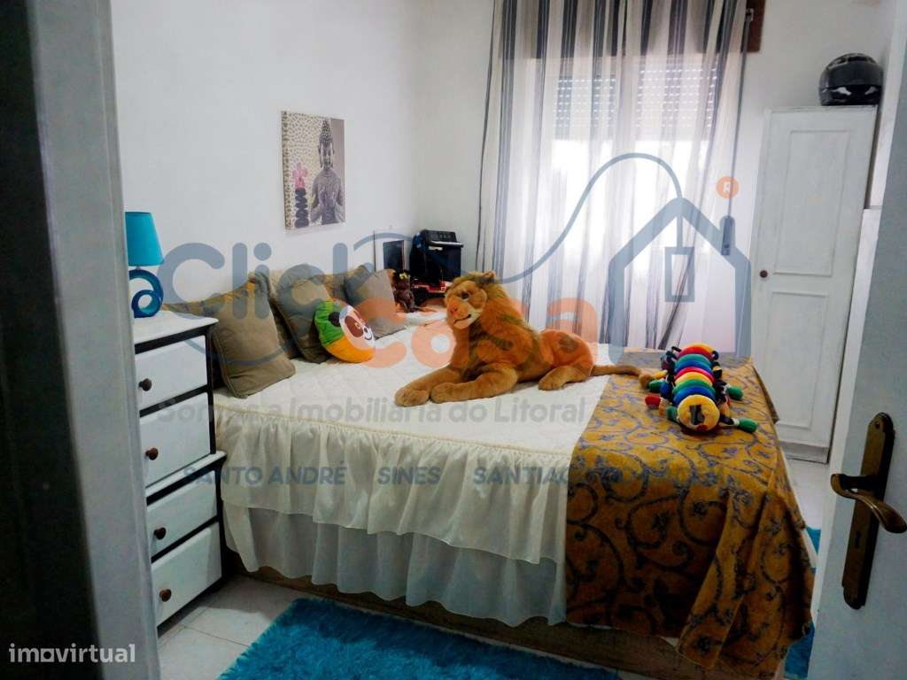 Apartamento T2 no Coração de Sines-7