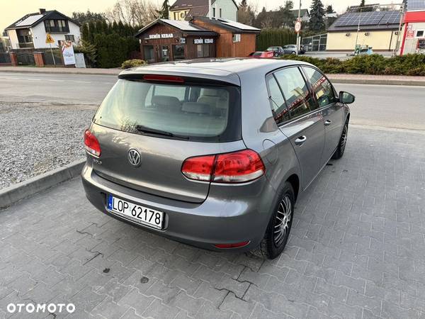 Volkswagen Golf - 17