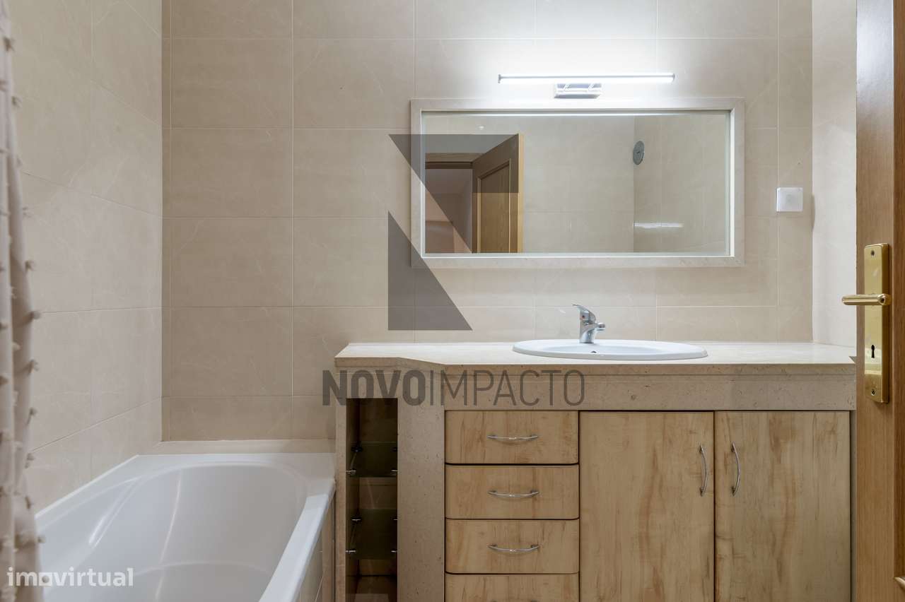 Apartamento T3 c/ parqueamento e arrecadação-20