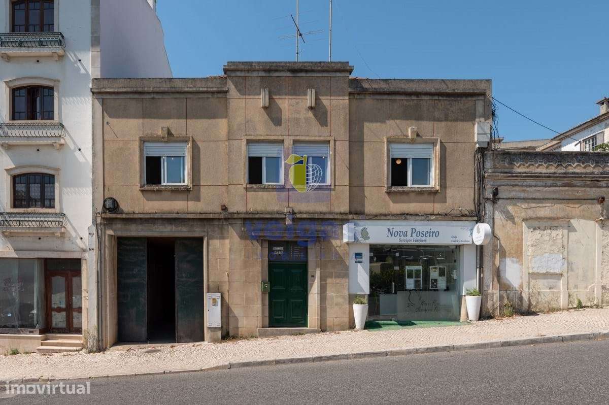 Prédio Caldas da Rainha - 4 frações - Grande imagem: 2/51