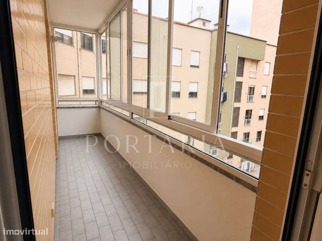 Apartamento T2 nas Barrocas em Aveiro, com excelente localização-18