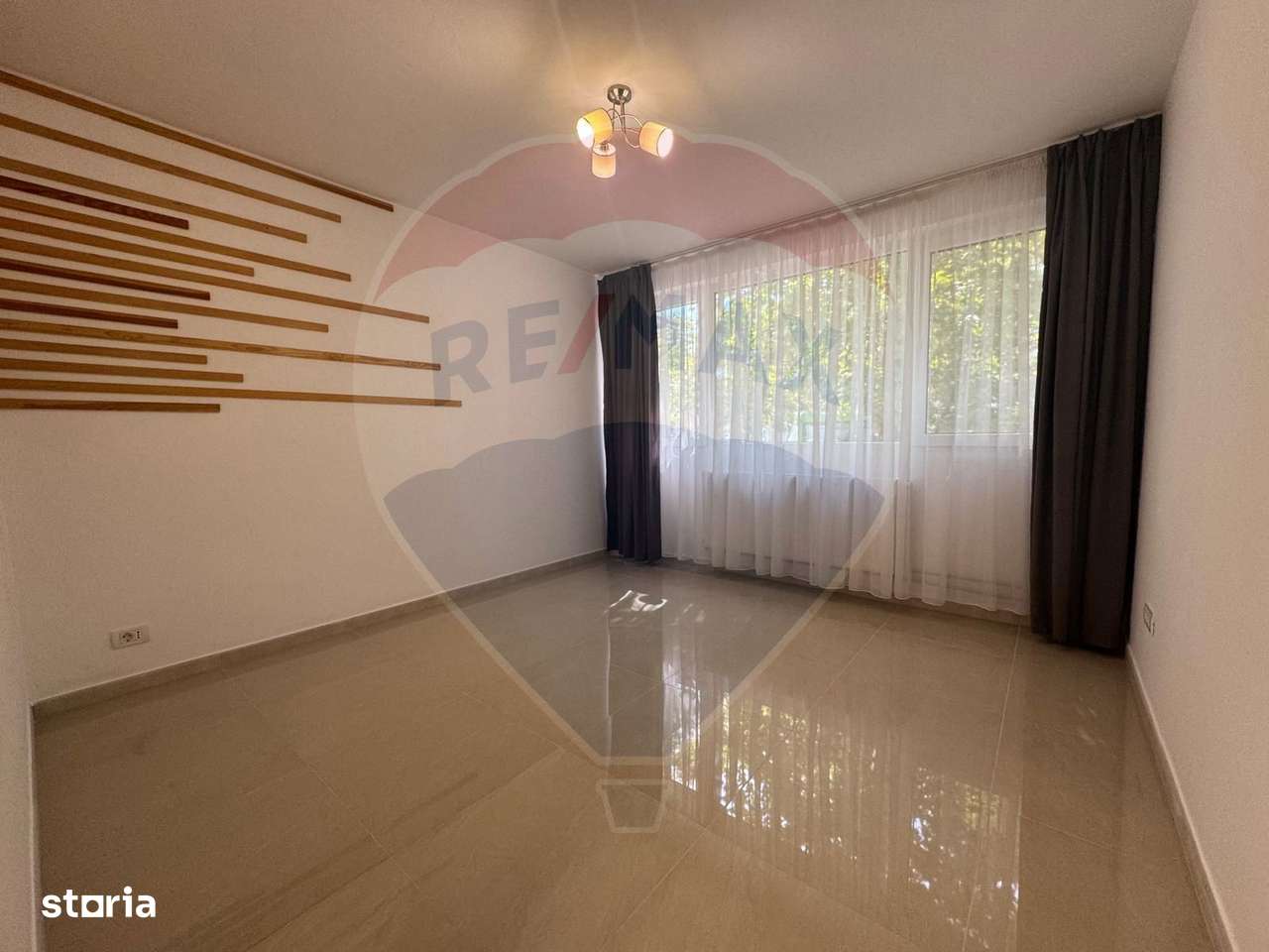 Apartament 2camere de inchiriat langa  metrou - Imagine principală: 4/13