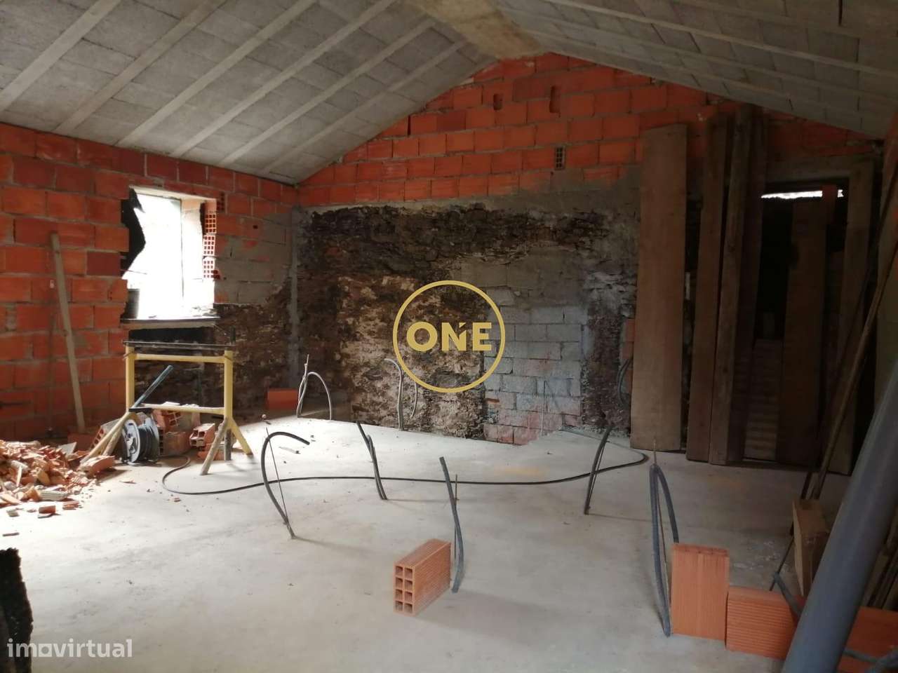 Moradia Rústica em Xisto T1+1 | Serra do Açor - Grande imagem: 4/33