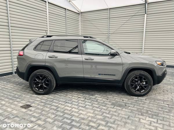 Jeep Cherokee - 7