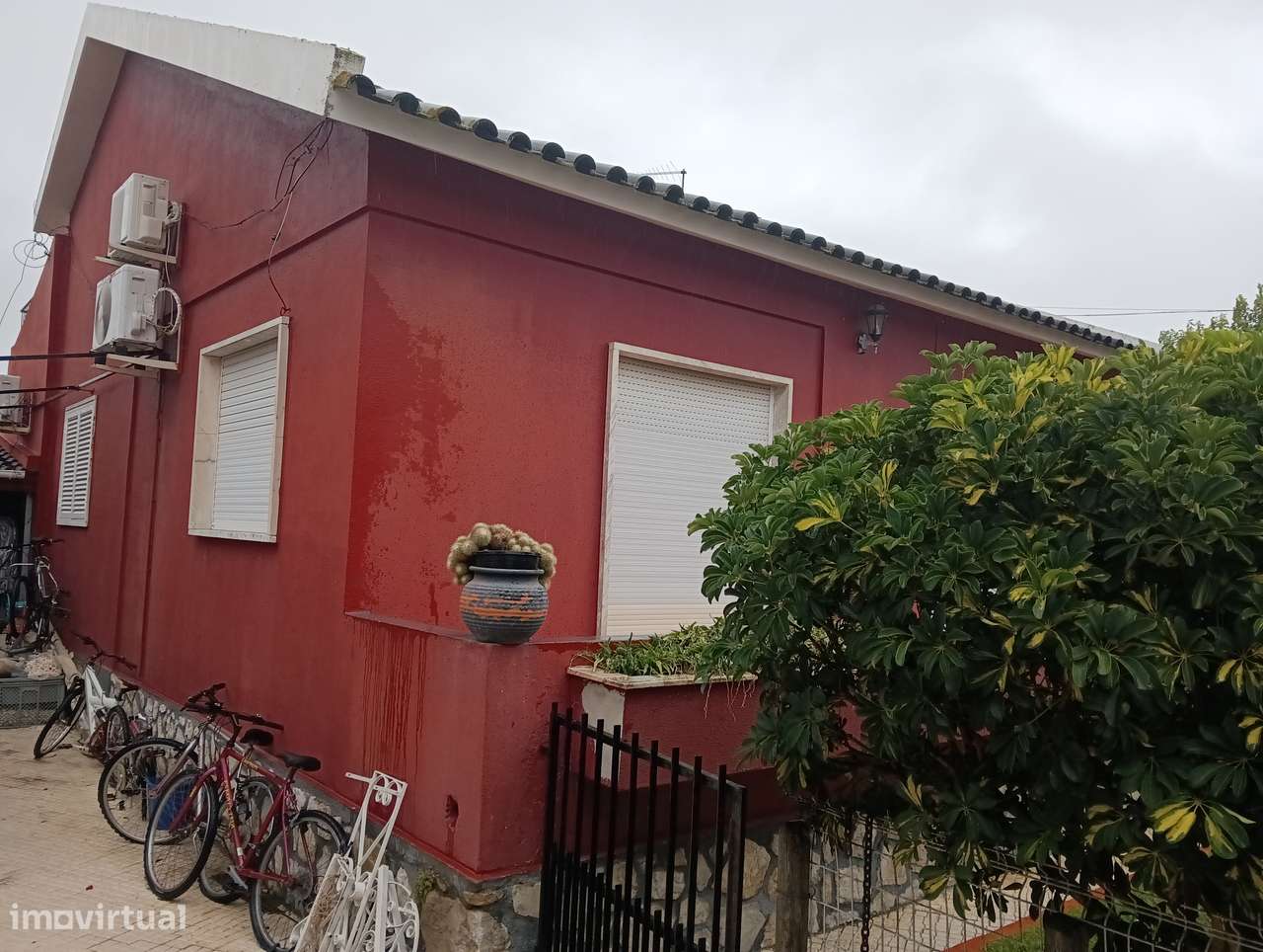 Moradia T6 com Piscina com garagem com alvará alojamento Local-1