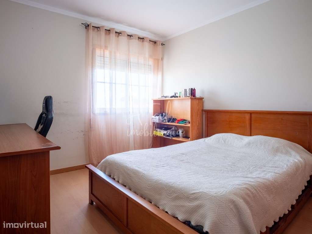 Apartamento T2 duplex, em urbanização central da cidade do Cartaxo-11