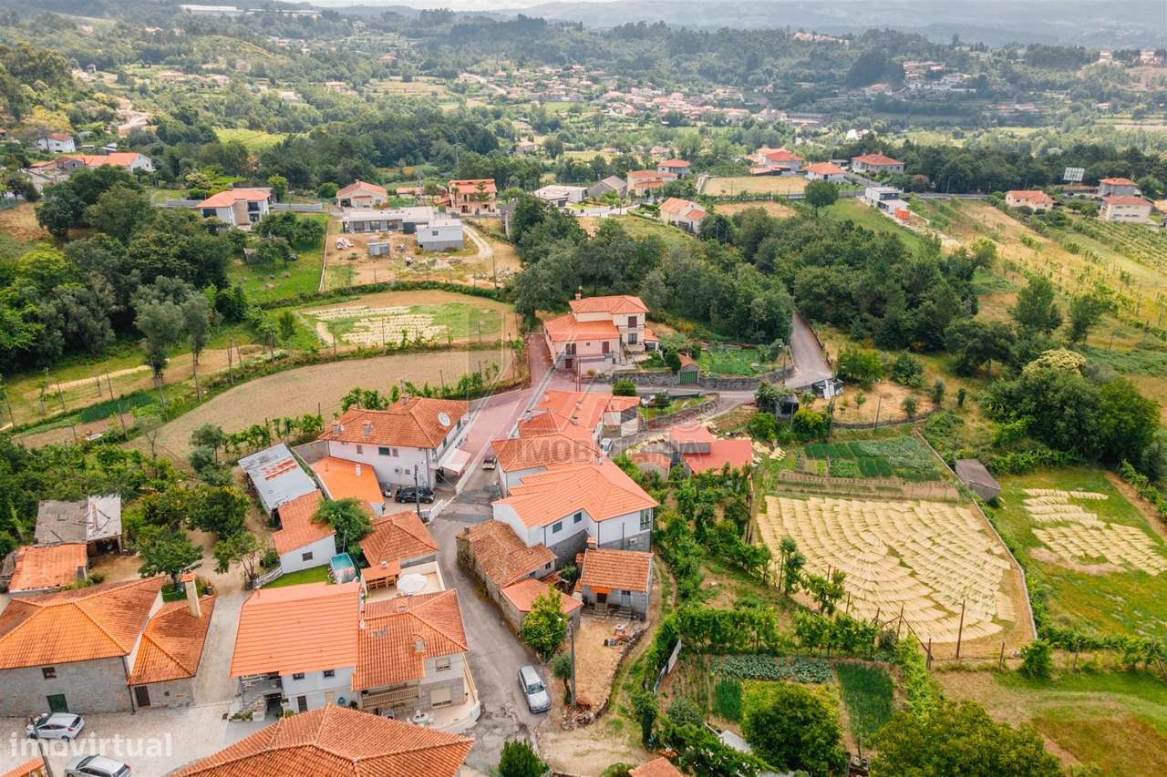 DUAS MORADIAS E ANEXO EM REVELHE - FAFE!-21