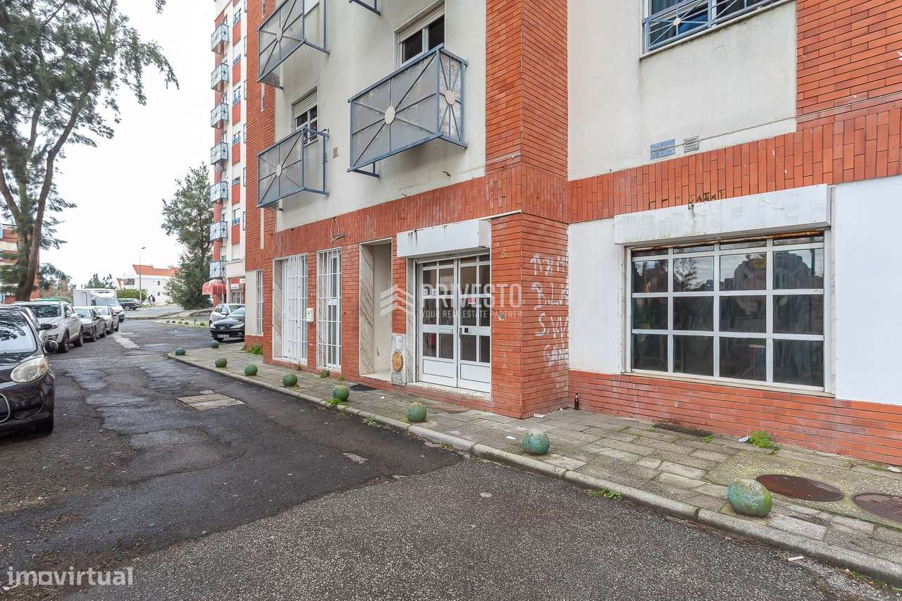 Loja com Elevado Potencial de Rentabilidade | 87m² | Sintra-12