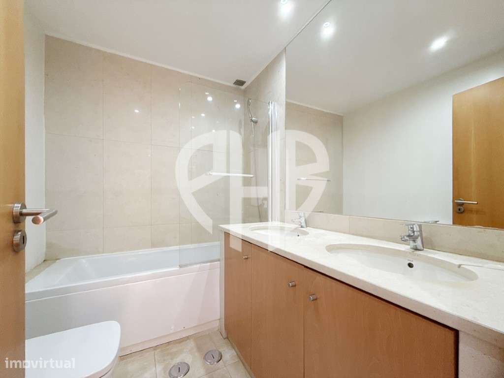 Moradia Geminada T4 // Condominio - Aldeia de Irmãos / Azeitão-44