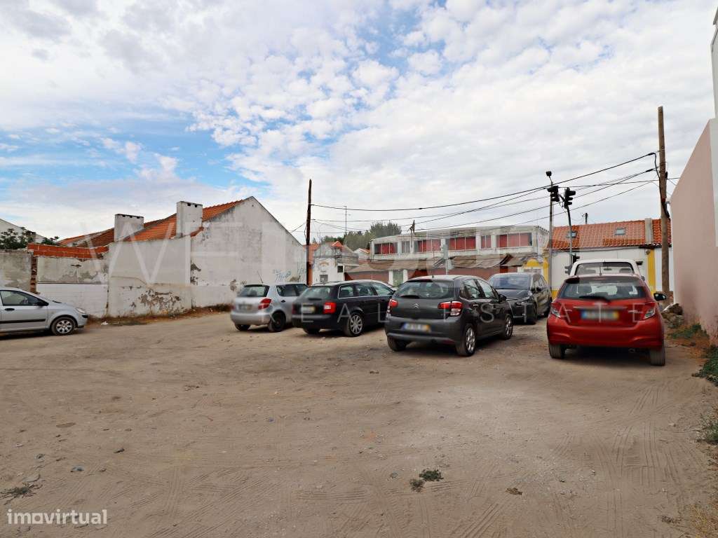 Terreno Urbano com viabilidade de construção de Moradia cento Palhais - Grande imagem: 4/19