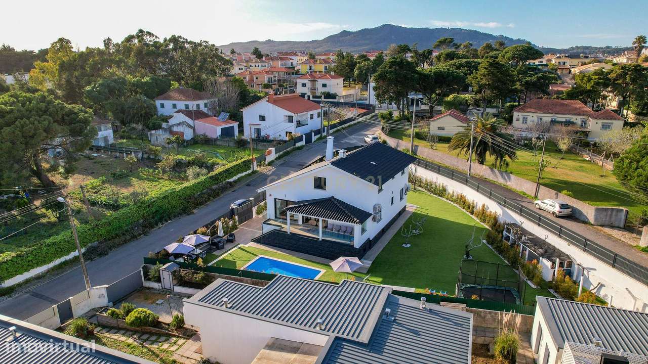 Vivendo o Sonho: Luxuosa Moradia T5 em Albarraque com Espaço de Lazer-47