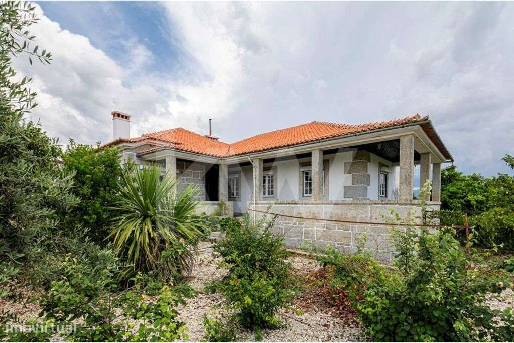 QUINTA com e casa histórica EM GRANITO com 743 m2 de construção e TERR - Grande imagem: 5/48