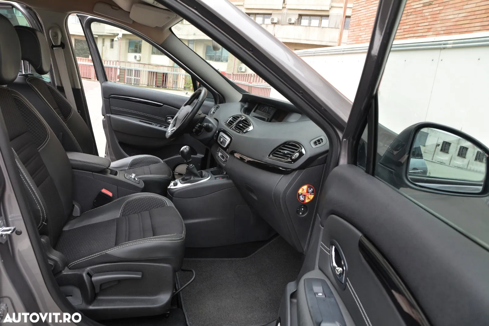 Renault Scenic dCi 130 FAP Start & Stop Bose Edition - 15