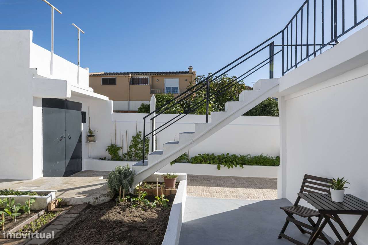 Moradia T2+1, c/ Garagem, Bairro do Areias – Montijo-16