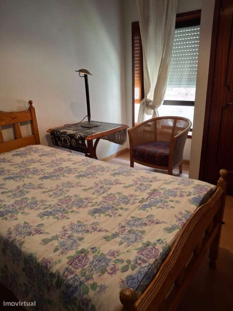 Quarto - localizado em Cidral Coimbra - Grande imagem: 4/9