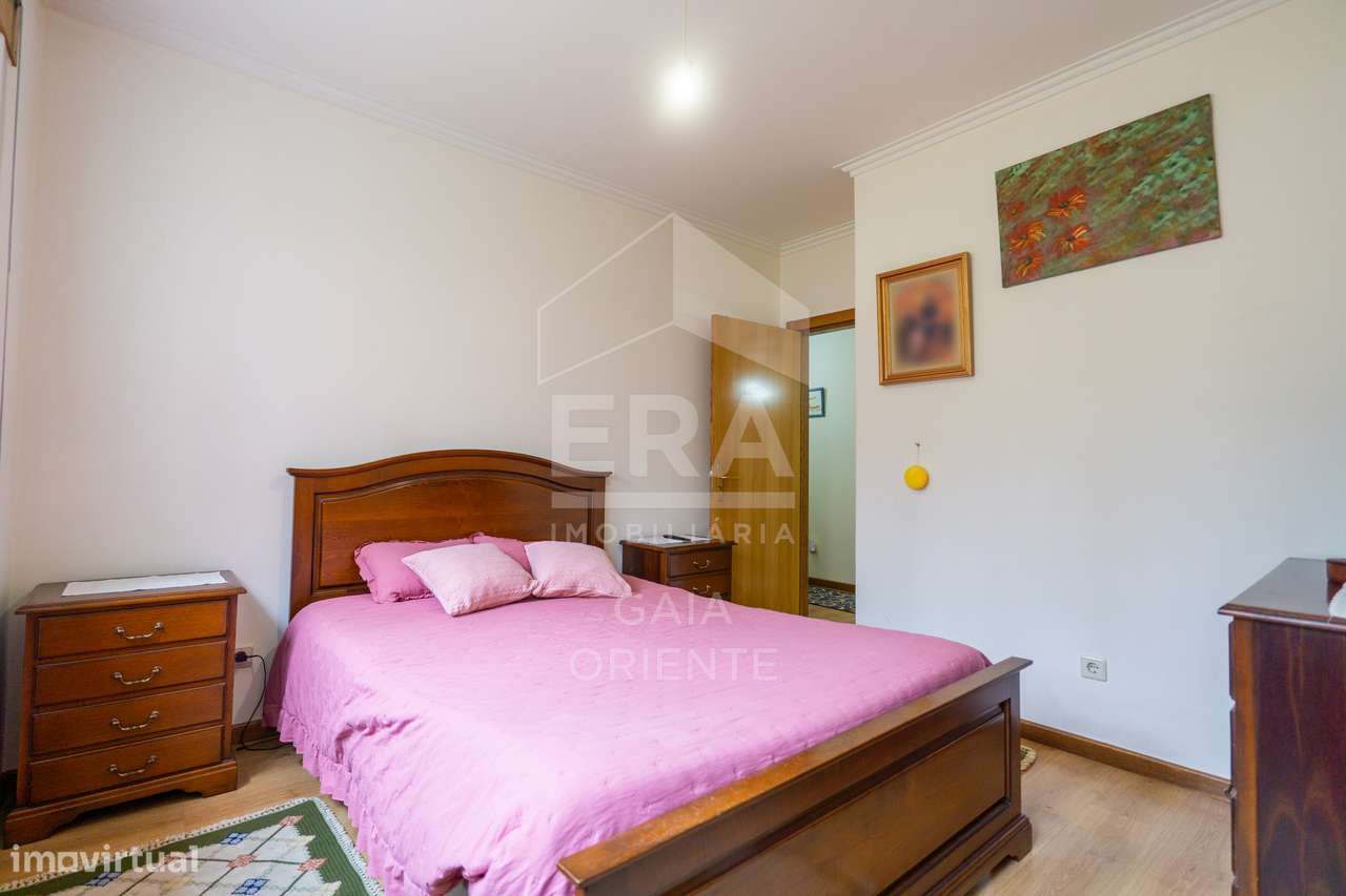 Apartamento T2+1 com Garagem em Grijó-33