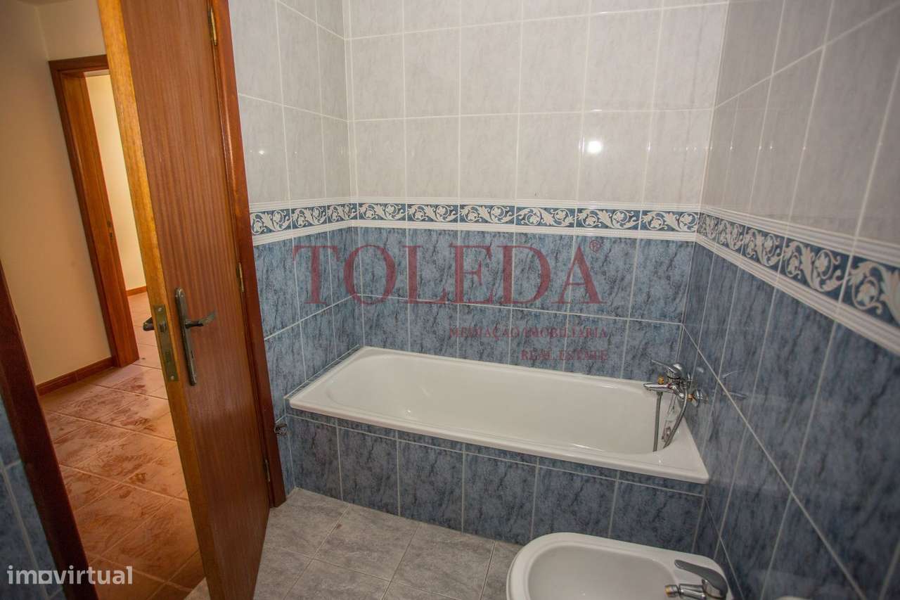 T3 com Lareira, Varanda, Boas áreas-28