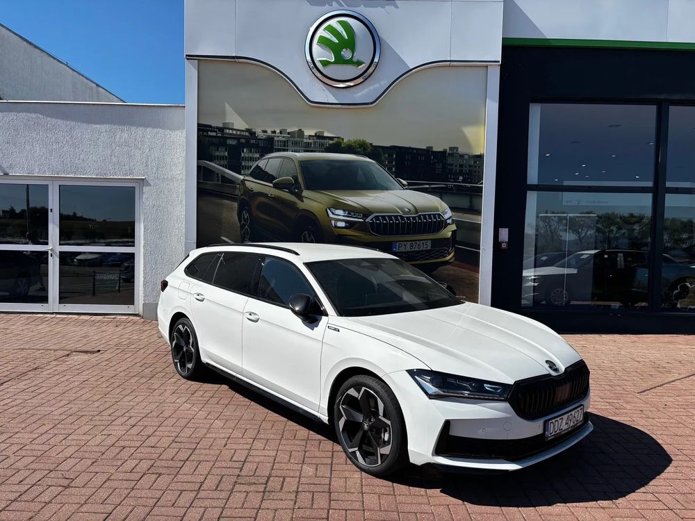 SKODA SUPERB Škoda Superb Combi Sportline 1.5 TSI PHEV 150 kW (204 KM)