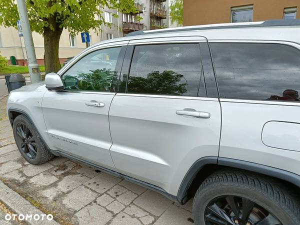 Jeep Grand Cherokee - 10