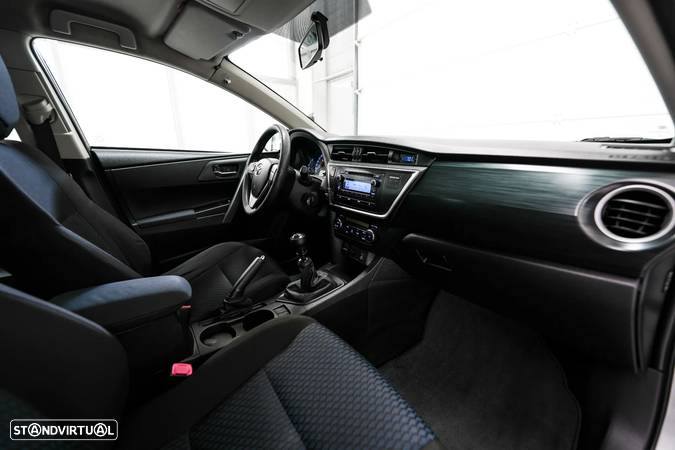 Toyota Auris Touring Sports 1.4 D-4D Comfort - 12
