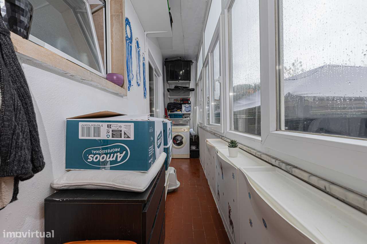Apartamento T2 em RC com Quintal no Seixal-11