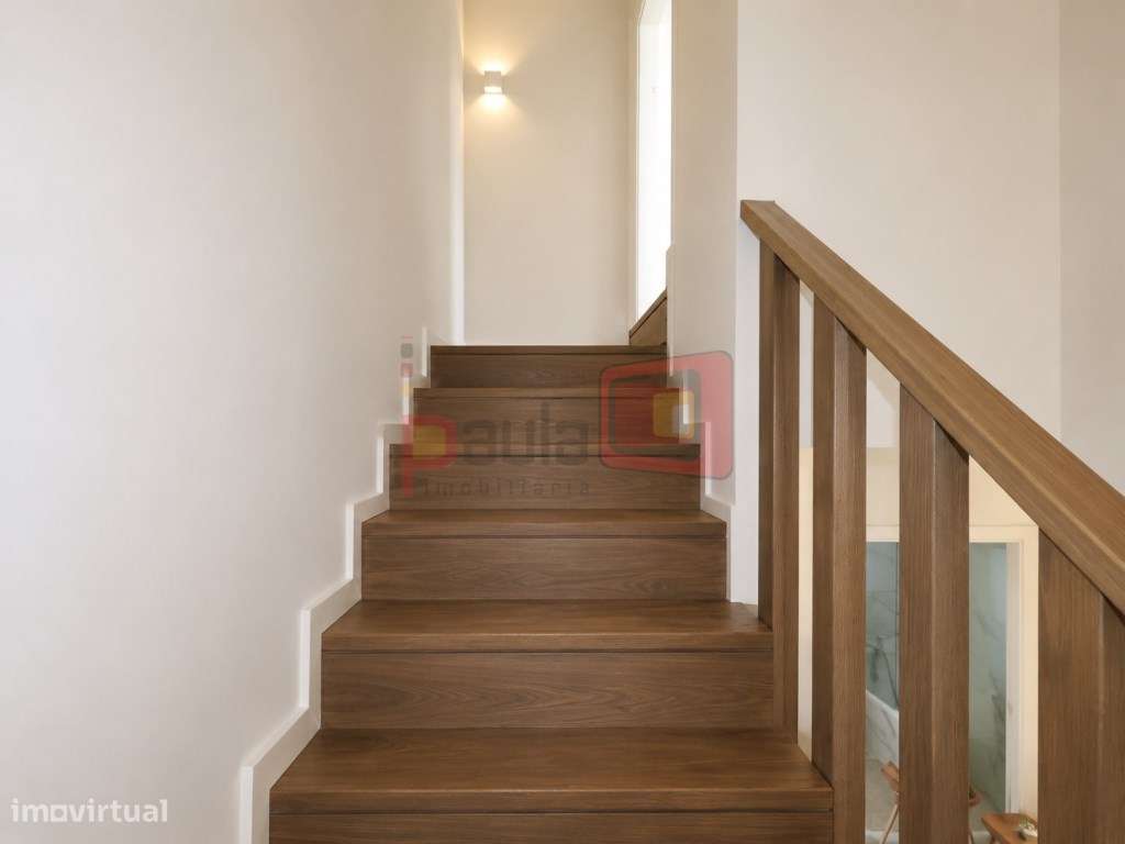 T2 + 1 DUPLEX SEMI-NOVO MONTIJO-23