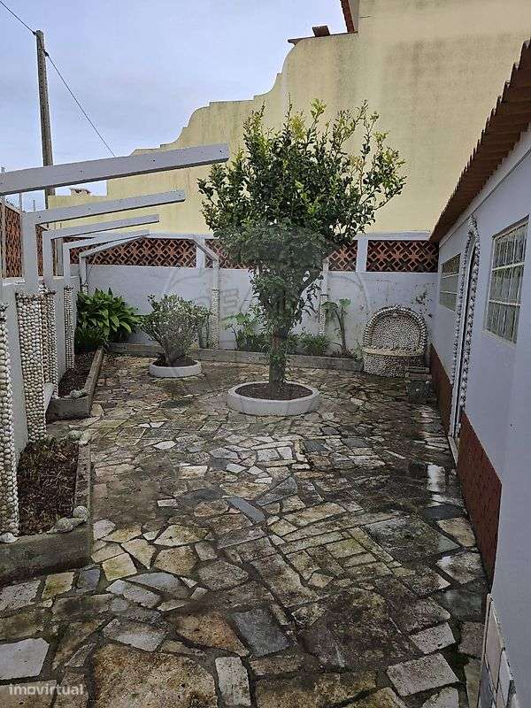 Moradia T2 para venda-24